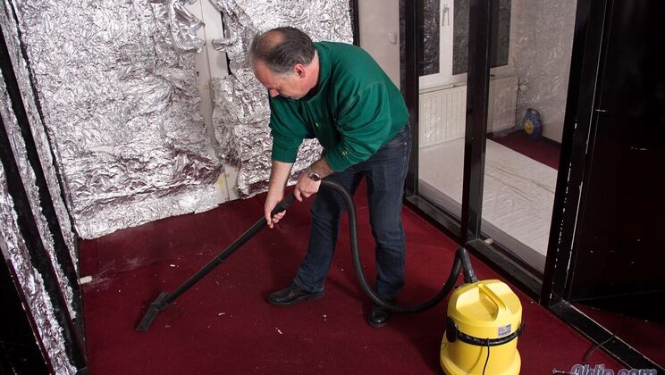 [Oldje] - Glasses Girl Gets Deepthroat - Linda Sweet - Erick