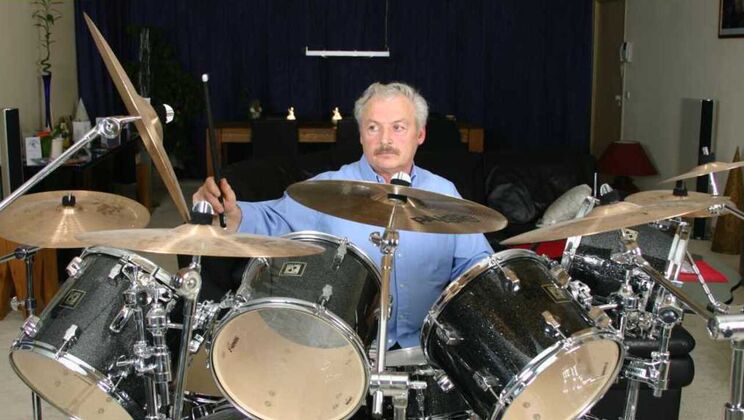 [Oldje] - Skinny Valerie Takes it Deep