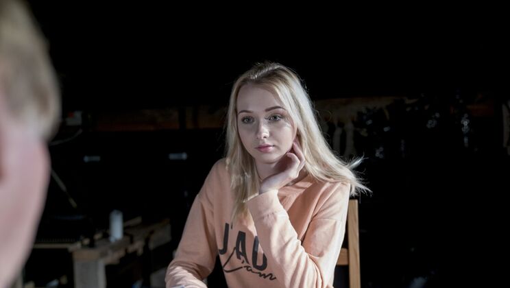 [Oldje] - Felix and Martha Play a Sizzling Card Game - Felix - Martha