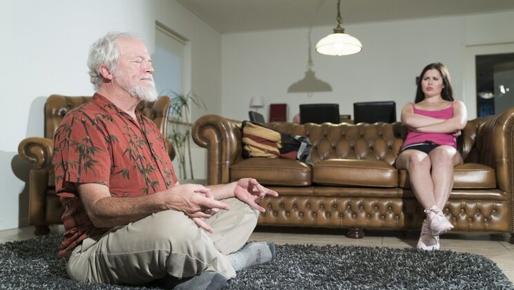 [Oldje] - Teenager's Pussy Licked by Old - Cassie Right - Bruno