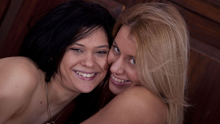 [Oldje] - Three's Company: Thorne and Lechter Get Wild - Nikky Thorne - Neil - Miho Lechter