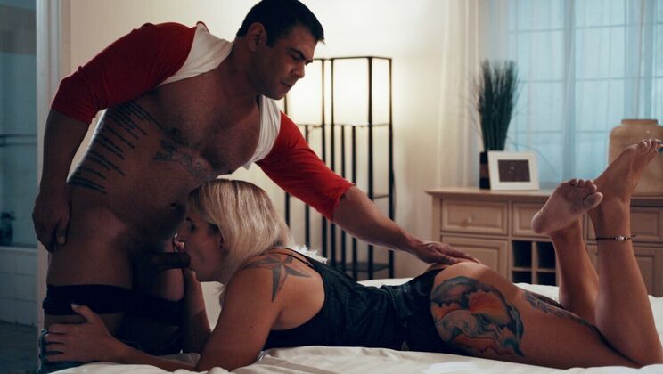 [TransSensual] - Anal Action with Blonde Stepsister - My TS Vol.5 Scene 4 - Draven Navarro - Summer Rayne