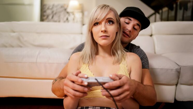 [RealityJunkies] - Jamie Jett's Short Hair and Sexy Socks - Nathan Bronson - Jamie Jett