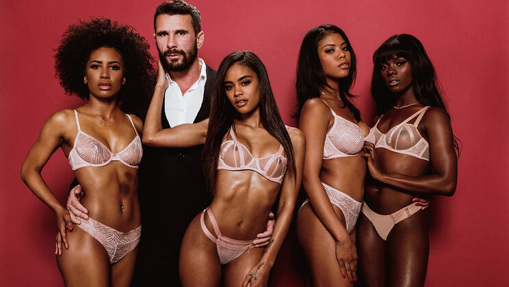 [Deeper] - Doggystyle Delights with Ana Foxxx - Demi Sutra - Ana Foxxx - Nia Nacci - Manuel Ferrara - Scarlit Scandal