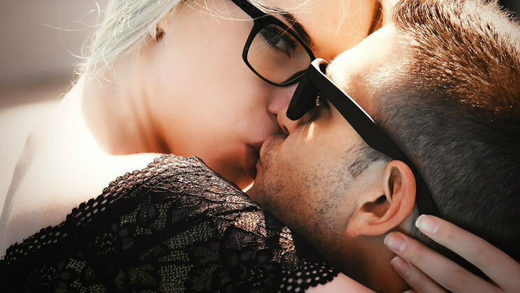 [SexArt] - Couple Summer Sex - Spanish and Russian - Juan Lucho - Milena Devil