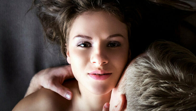 [SexArt] - Curly Leda's Close Up Striptease - Bran - Leda