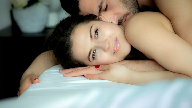 [SexArt] - Blowjob Delight with Serina Gomez (2021) - John Price - Serina Gomez