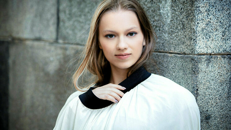 [SexArt] - 2019's Hottest Ballerina Mia Split - Intimate Moments - Mia Split