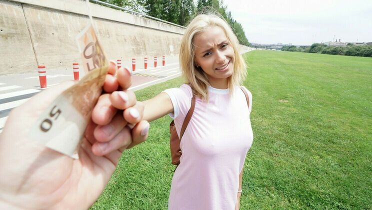 Tattooed Veronica Leal Fucks For Dollars