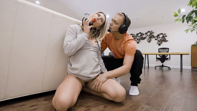 [GFLeaks] - Paige Owens' Bubble Butt Gets Anal Attention