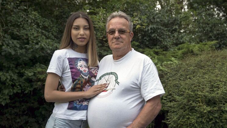 [Oldje] - Tattooed Brunette's Deepthroat Desire