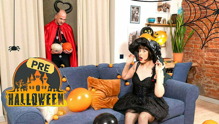 [ClubSweethearts] - Short Hair Babe Gets Deepthroat and Cumshot - Andrew Marshall - Sandy Cheeks