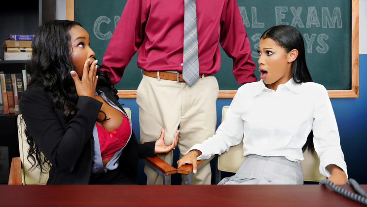 [PervPrincipal] - Pornstar Naomi Foxxx in Facial Cumshot