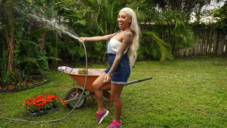 [RKPrime] - Hardcore Busty Gardener - Logan Xander - Kona Jade