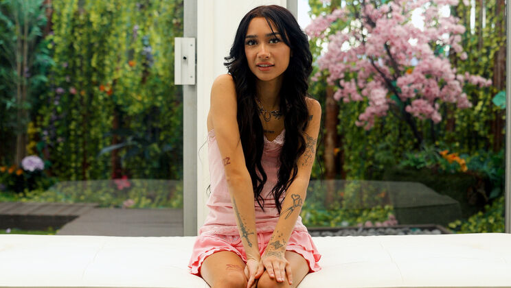 [CastingCouchHD] - Katie's Cum Facial - Katie