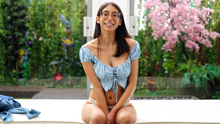 [NetGirl] - Sona Gets Tested - Vanna - Sona