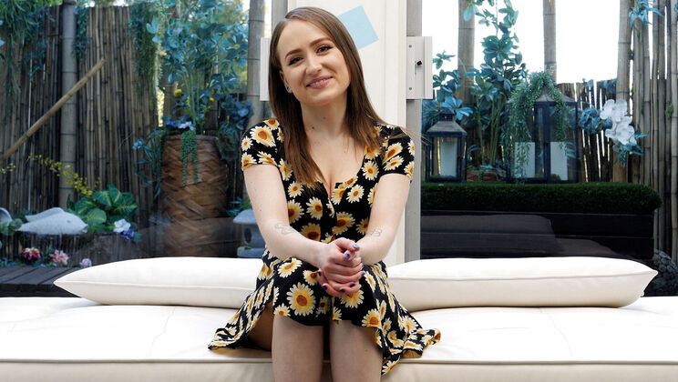 [CastingCouchHD] - Lizzie's Sexy Audition - Lizzie