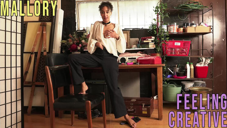 [GirlsOutWest] - Big Behind and Small Breasts: Mallory's Solo Show - Mallory