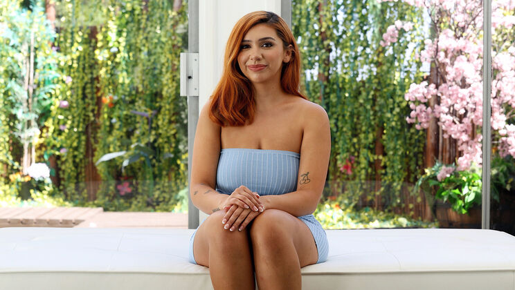 [NetGirl] - Cherry Gives a Facial in POV - Cherry