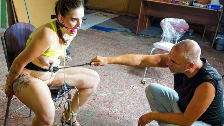 [Submissed] - Suzie's Magic Wand Adventure in High Heels - Stepsis Suzie