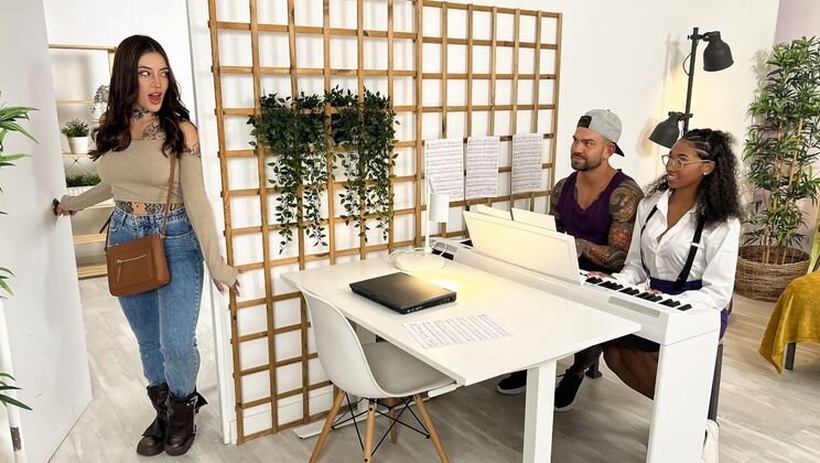 [CrazyCollegeGFs] - Standing Doggystyle with Athletic Piano Teacher - Juan Lucho - Barbie Rous