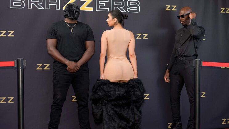 [Brazzers] - Violet Myers Ass Fingered Before Hard Fuck - Violet Myers - Mannie Coco