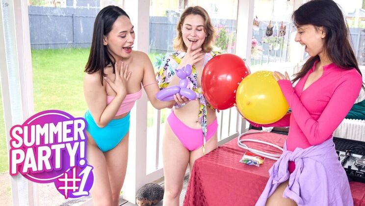 [ClubSweethearts] - European Lesbians Face Sitting & Rimming in Part 1 - Iris Murai - Roxy Muray - Ashly Rabbit