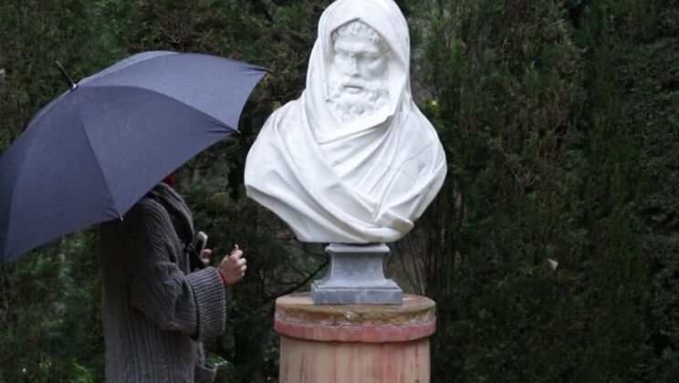 [PornWorld] - Brunette Julia Roca with Hairy Pussy and Socks On - Julia Roca - Miguel Zayas