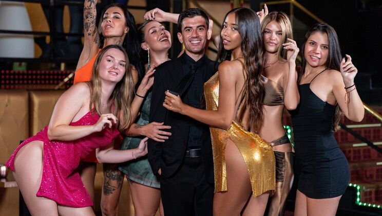 [Brazzers] - Bouncing On Big Cock In Public Cowgirl - Jordi El Niño Polla - Lia Lin - Papi Rodriguez