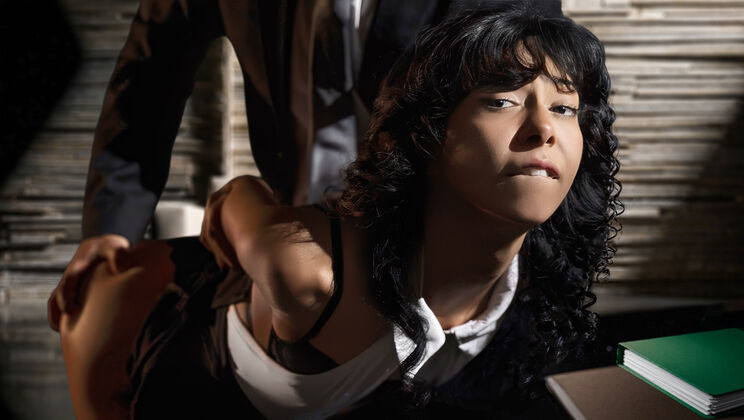 [Oyeloca] - Cindy Luna in Stockings & Thong Gets Fucked Rough - Axl Rey - Cindy Luna